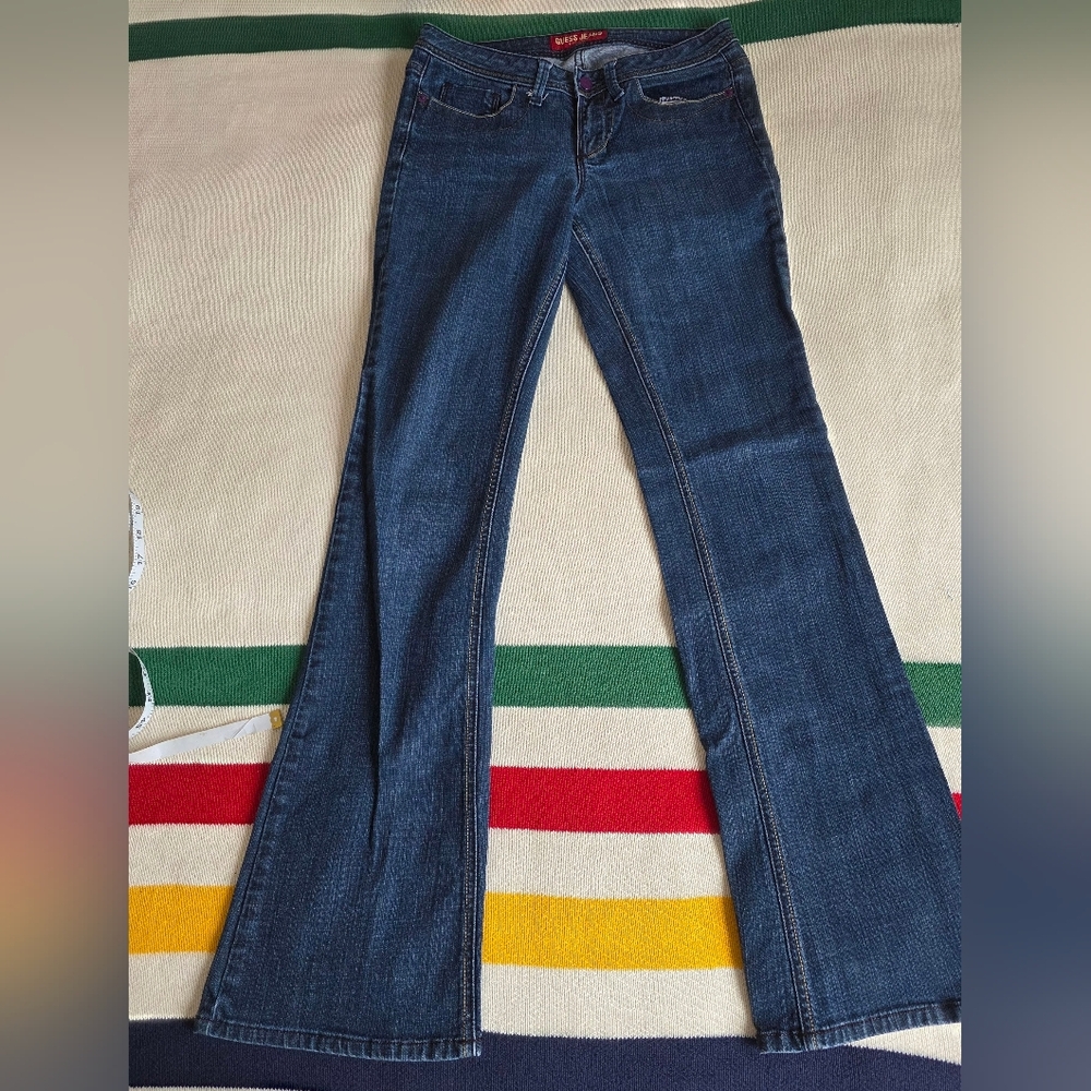 Guess low Rise Dark Wash Vintage Flare Jeans w Pink Buttons S 28